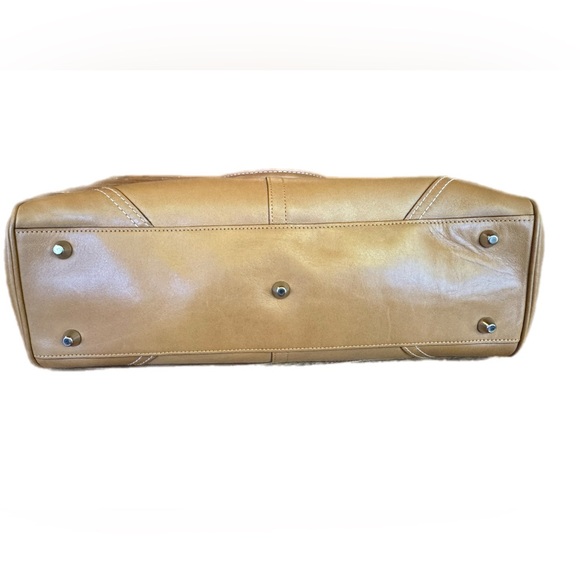 COACH Legacy Shoulder Bag - Picture 5 of 8